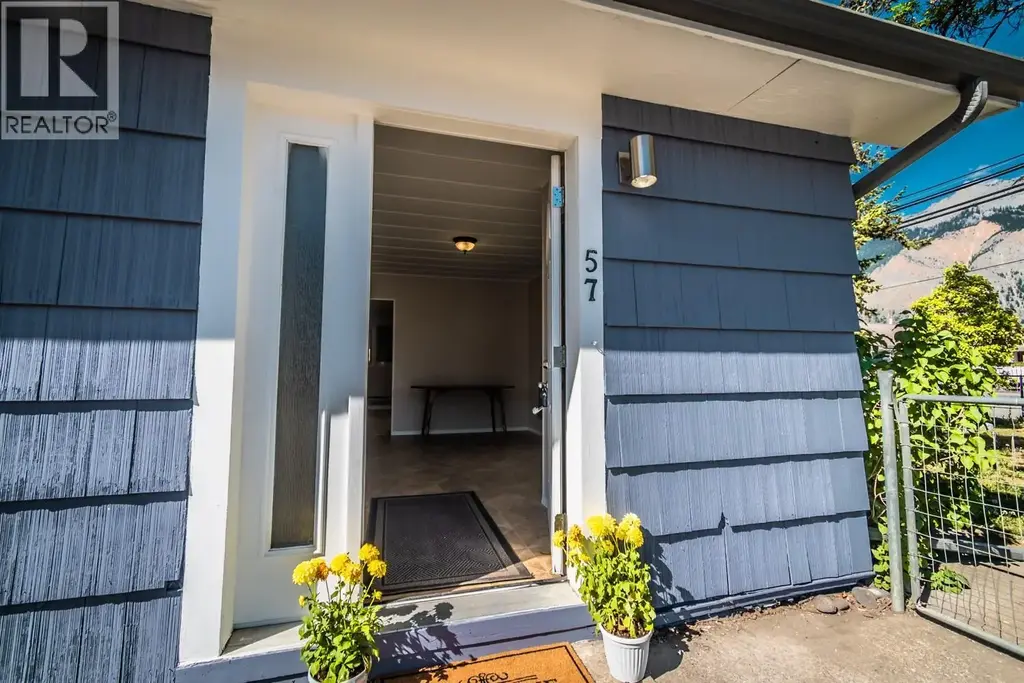 57 12th Avenue, Lillooet